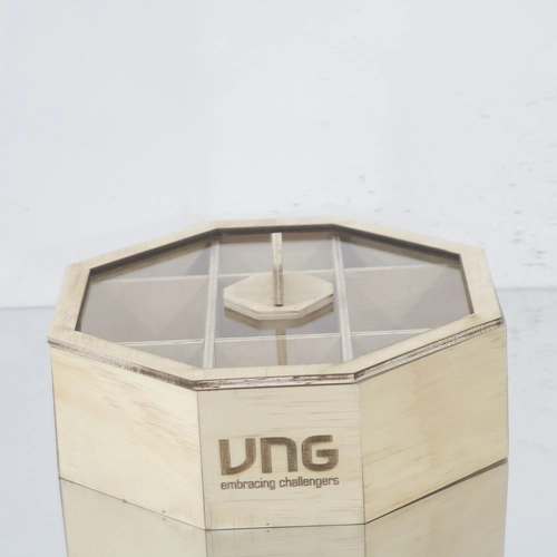 hop-go-dung-qua-vng-trang-1